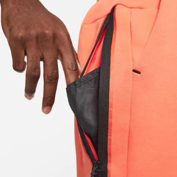 Nike Sportswear Tech Fleece Washed Shorts - Picture 4 of 4